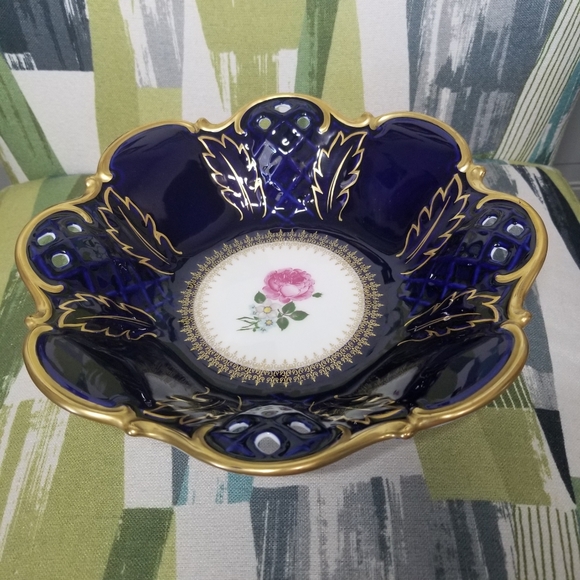 Reichenbach Echt Kobalt Blue Porcelain Serving Bowl Pierced With Feet And Rose - Picture 5 of 15